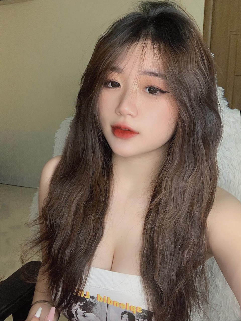 Thanh niên với chiếc đèn thôi miên, biến cô nàng cạnh nhà thành người tình